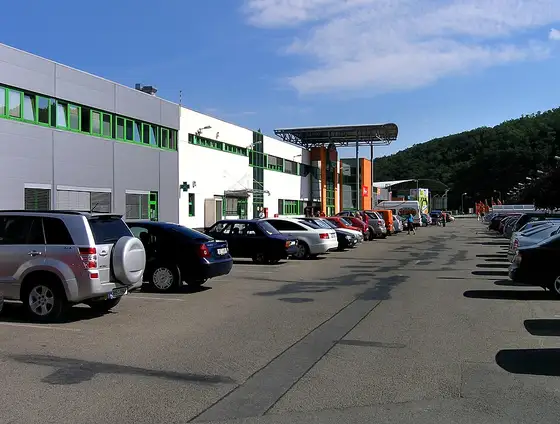 Shops and services – Mokrá Hora